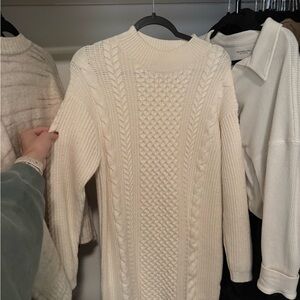 Banana Republic Cream Cable Knit Sweater
